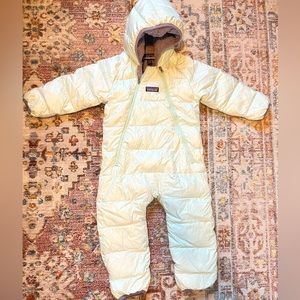 Patagonia hi loft down sweater bunting size 12-18 months light teal color